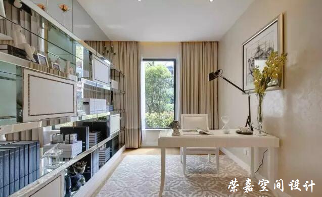 書房這么美，還能專心地看書嗎？