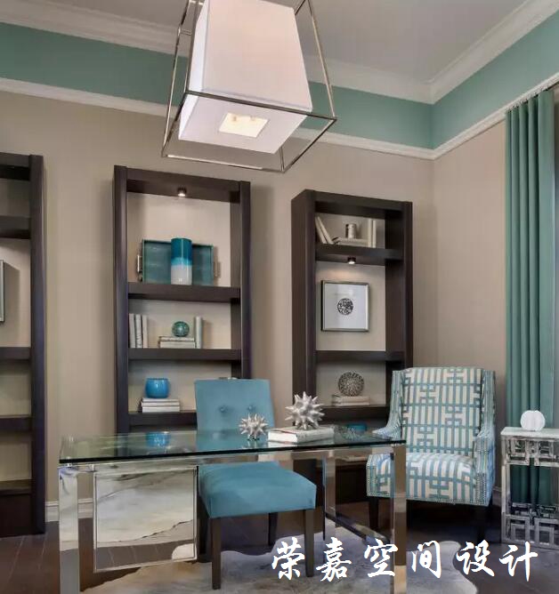 書房這么美，還能專心地看書嗎？