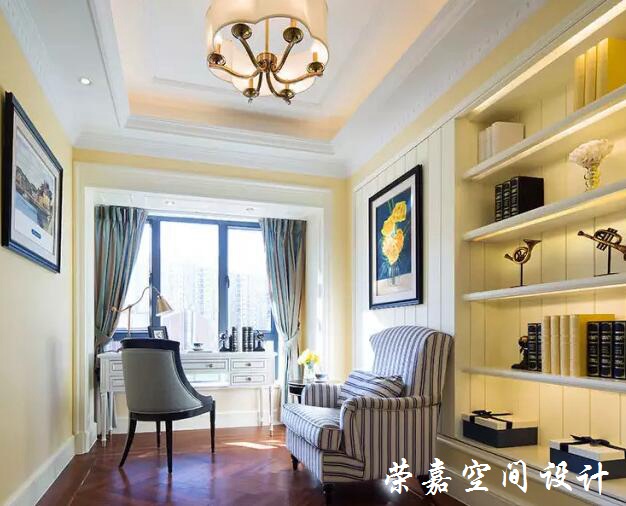 書房這么美，還能專心地看書嗎？