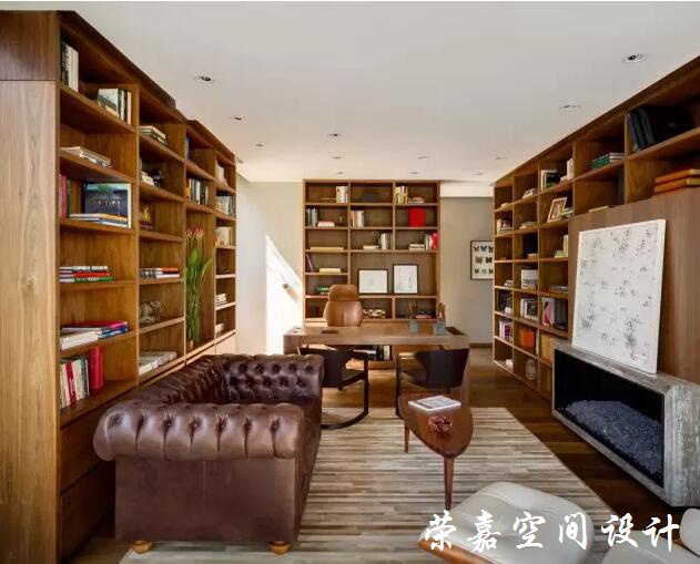 書房這么美，還能專心地看書嗎？